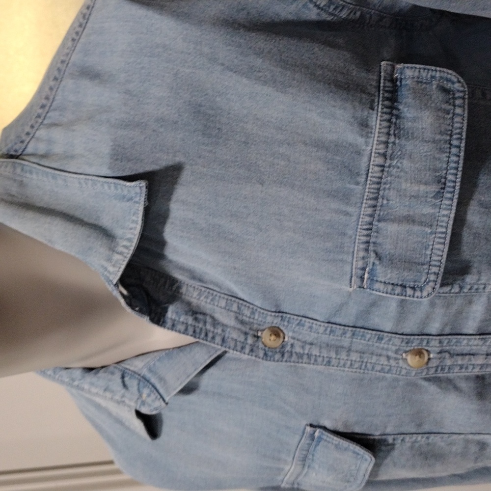 Denim Forum mens NEW lyocell, cotton and linen denim shirt. NWT. Small